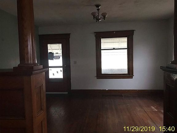 Left Side Unit, Living Rm.