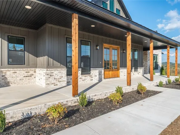 165 Madison 7218 Dr, Fayetteville, AR 72703