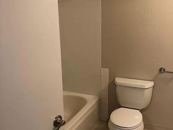 5th image of 1001 E Evelyn Ave #172
