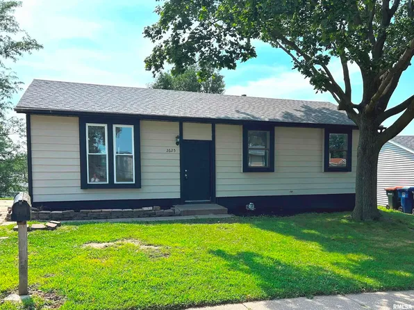 2625 W 55th St, Davenport, IA 52806