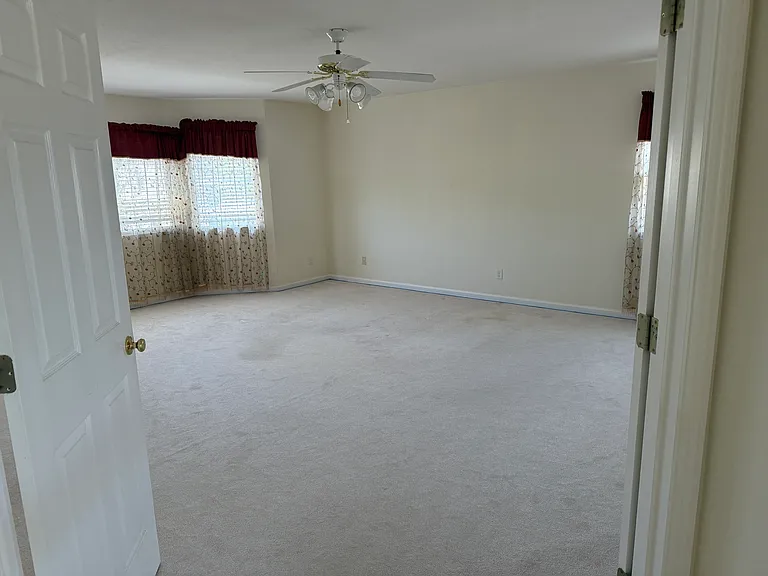 5049 Pine Lake Ct — Photo 15