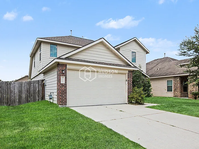 4 bed, 2.5 bath, 2954 sqft, $2,135 — Photo 3