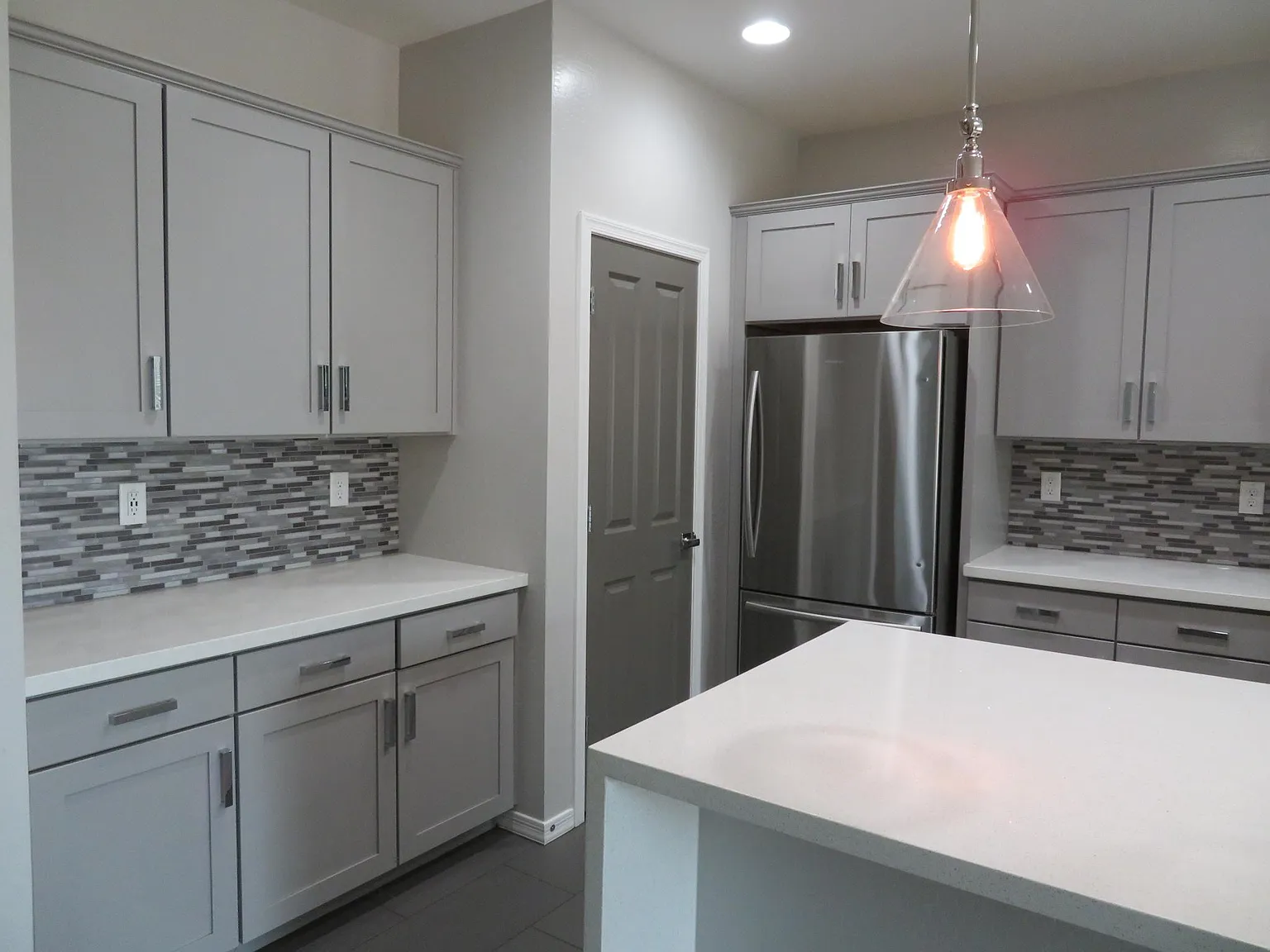 14417 W Wethersfield Rd — Photo 3