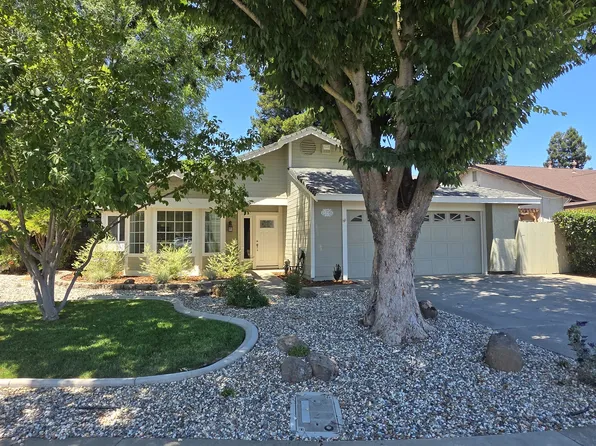 1715 Rockybend Dr, Sacramento, CA 95833