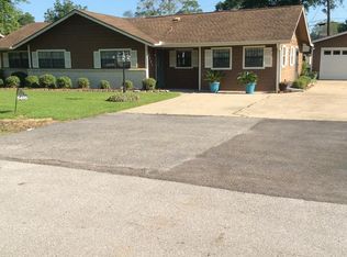 5485 Emerald Dr, Beaumont, TX 77705