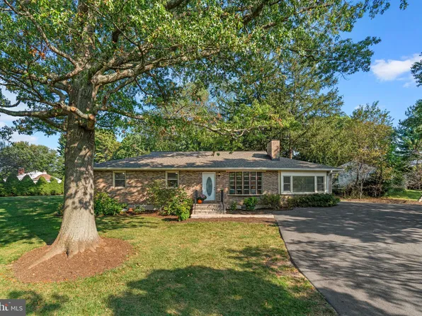 8419 Jopenda Dr, Ellicott City, MD 21043