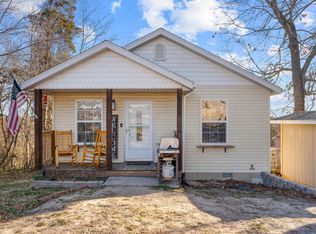 810 Knox Avenue, Hollister, MO 65672