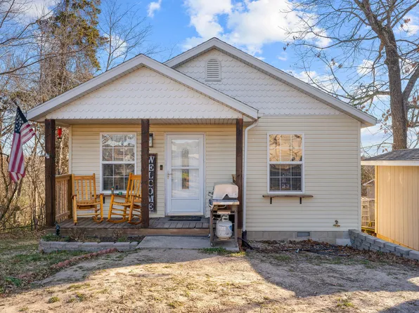 810 Knox Avenue, Hollister, MO 65672