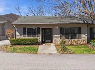 15 Plum Tree Ln, Franklin, NC 28734