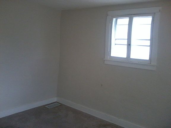5th image of 3917 Schiller Pl
