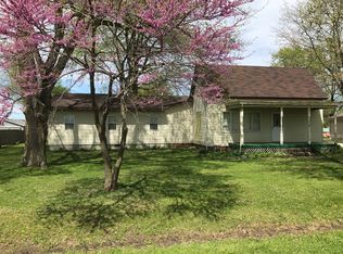 405 W Charles St, Buffalo, IL 62515
