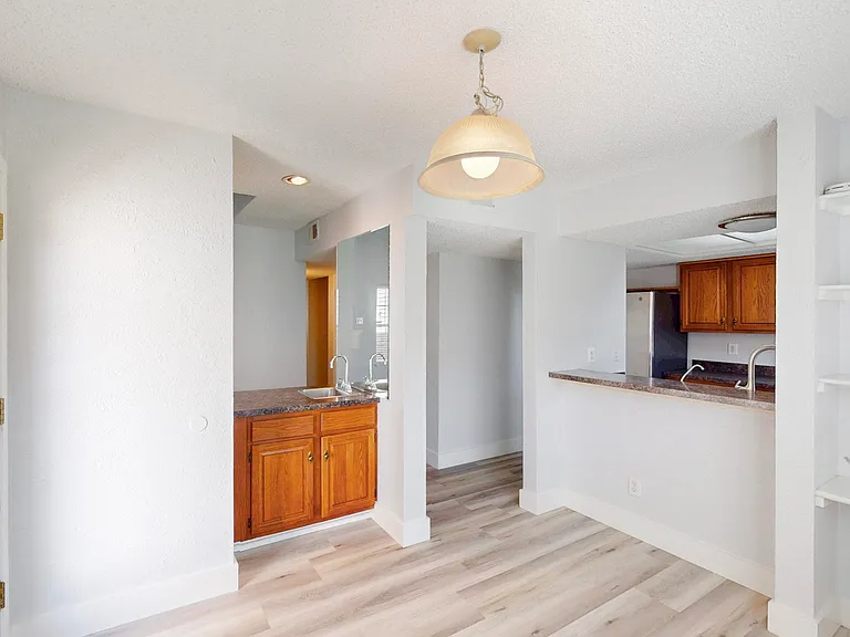 846 Creekside Dr — Photo 10