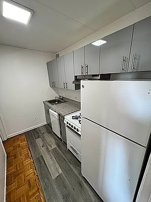 4th image of 140-71 34th Ave #6D
