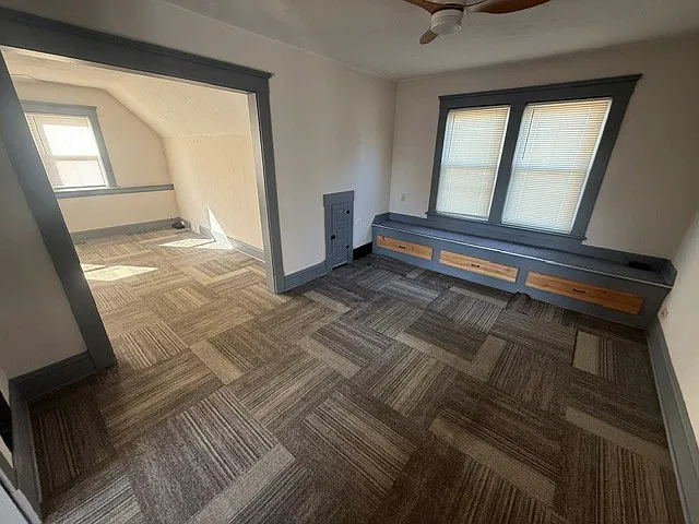 2 bed, 768 sqft, $1,300 — Photo 2