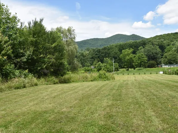 126 Bolo Ln, Hayesville, NC 28904