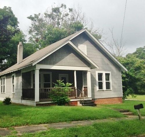 2nd image of 1071 Moore St