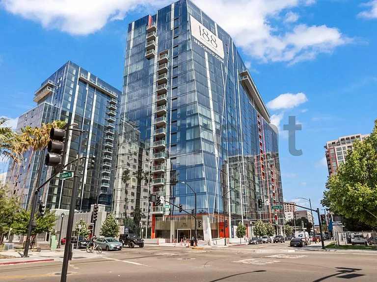 188 W Saint James St #10710 — Photo 1