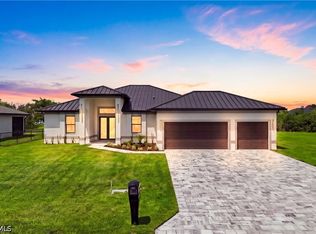 3512 SW 8th Place Cpe, Coral, FL 33914