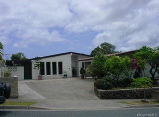 843 Kalanipuu St, Honolulu, HI 96825