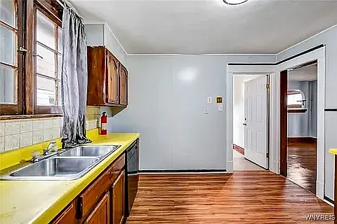 3 bed, 2199 sqft, $1,600 — Photo 4