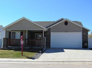 1210 Dillon Ct, Gillette, WY 82718