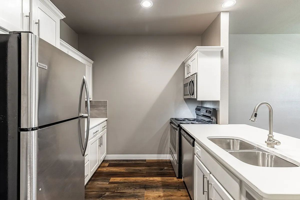 Building Photo - 2409 Bois D Arc St