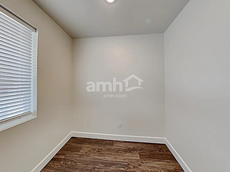 1359 E Perelle Ln — Photo 10