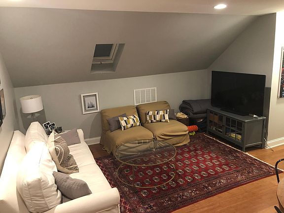 3rd image of 848 N Wood St #3