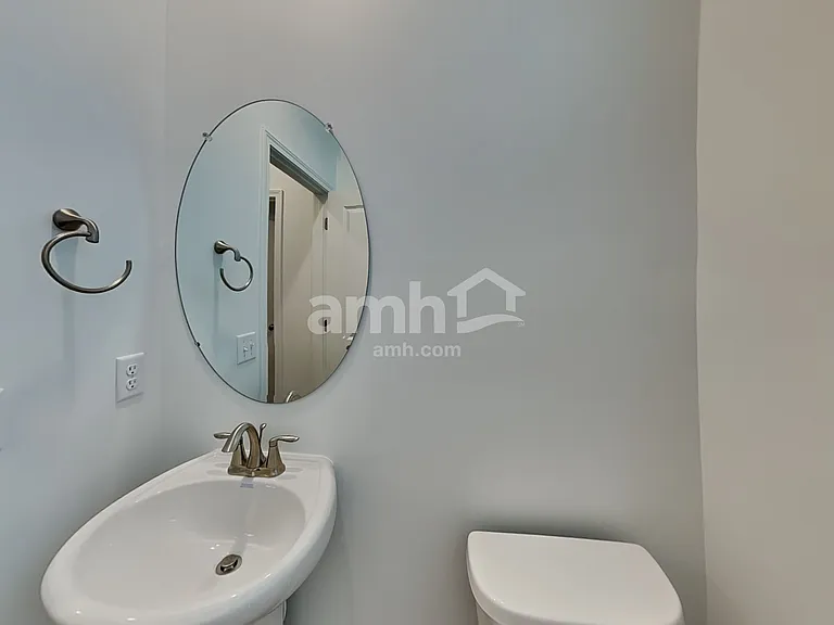 906 Castor Dr — Photo 11