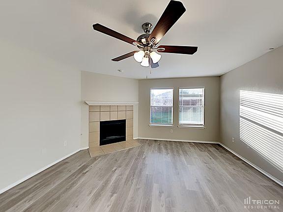 4th image of 2957 Midbury Dr