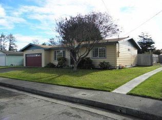 1136 Midfield Ct, McKinleyville, CA 95519