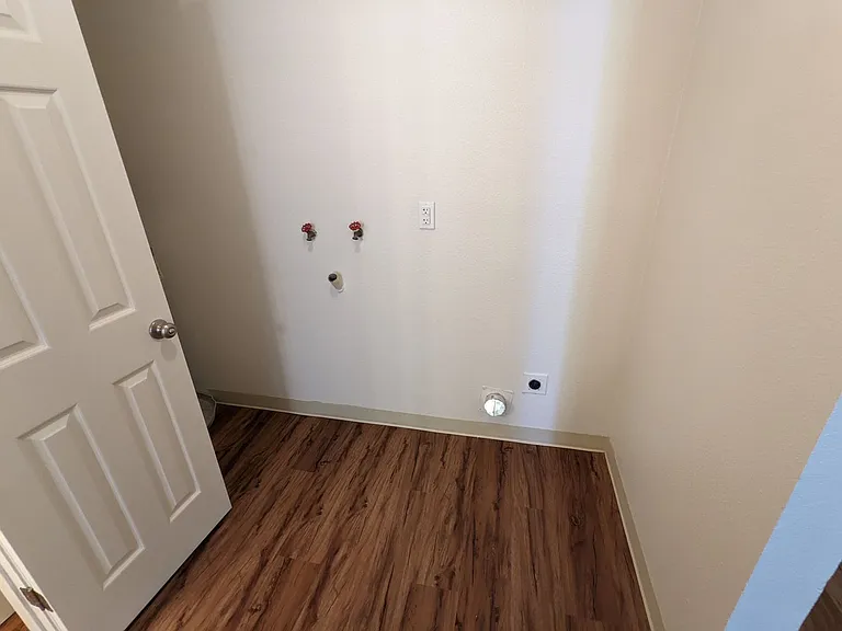 7815 NE 117th Ave — Photo 50