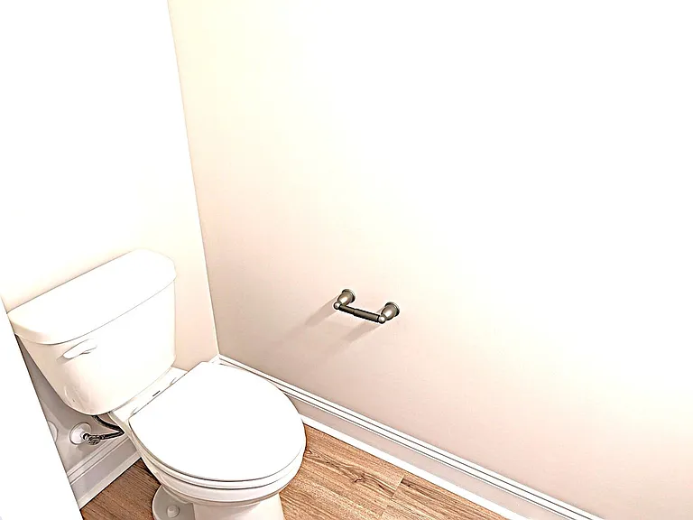 138 Loren Rd — Photo 6