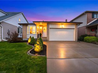 42 Sutton Ct, Hamilton, ON L8J2E2