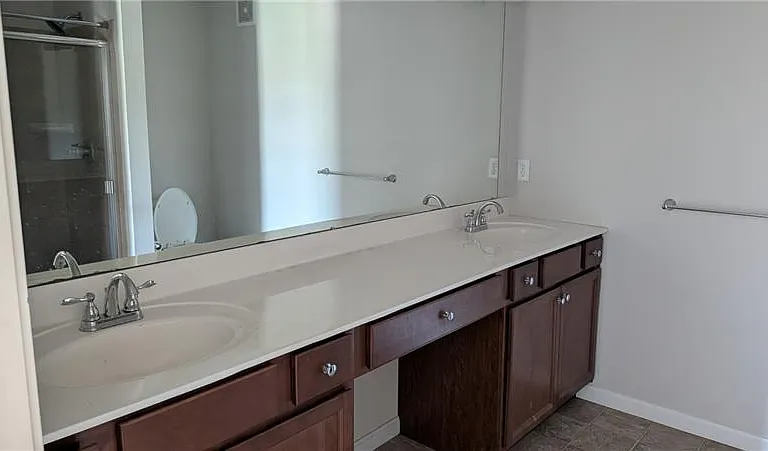2099 Commons Cir — Photo 5