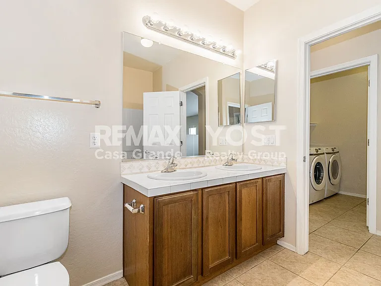 254 W Seven Seas Dr — Photo 12