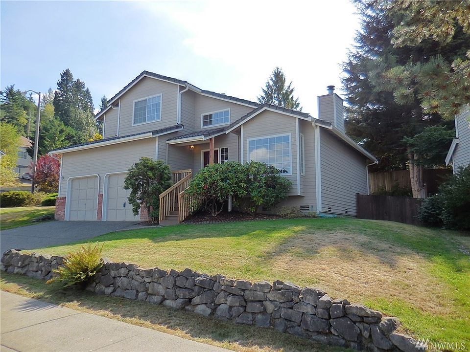 1st image of 818 50th St SE