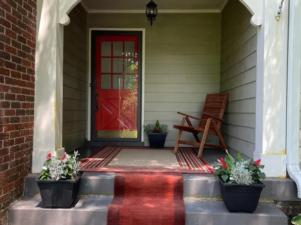 4924 Stillwood Dr, Nashville, TN 37220