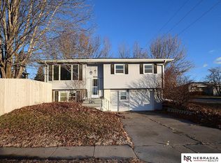 5540 Roose St, Lincoln, NE 68506