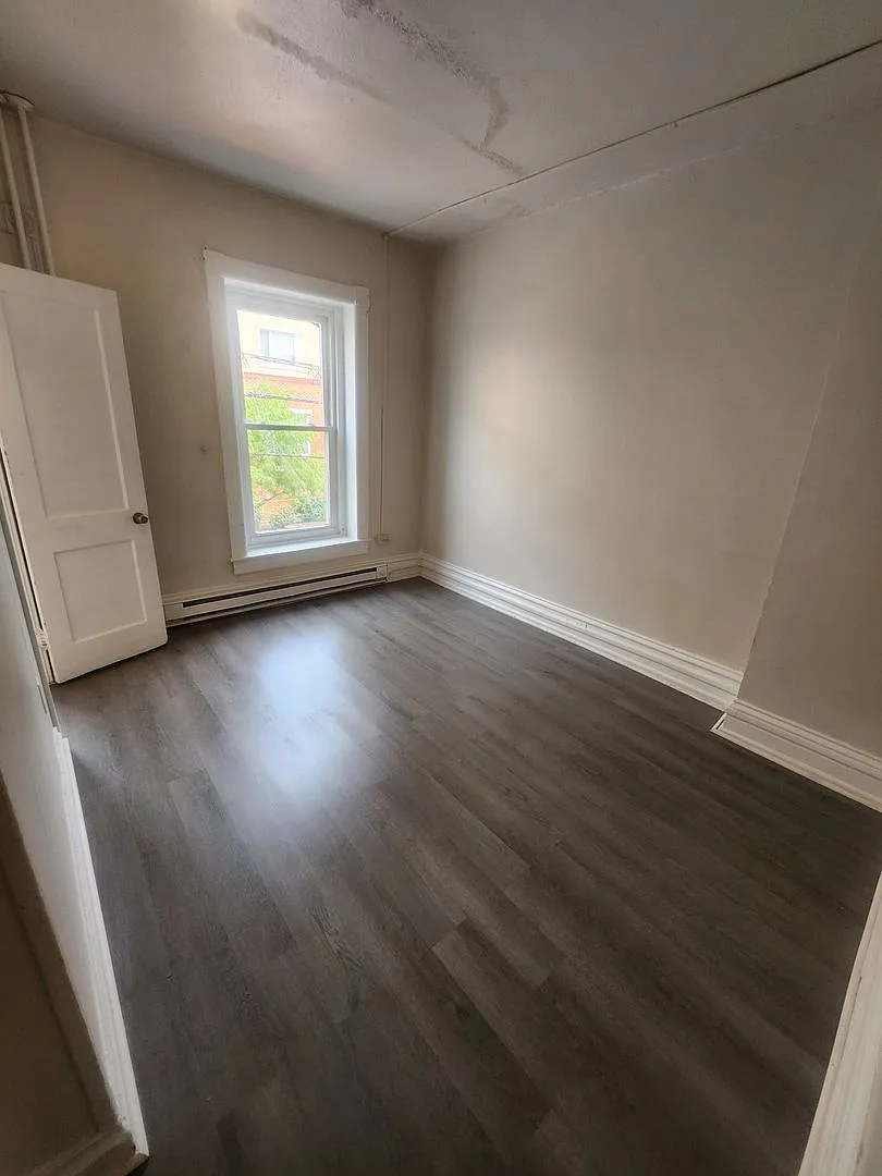 448 W Turner St — Photo 4