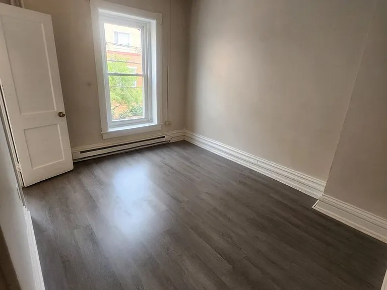 448 W Turner St — Photo 10