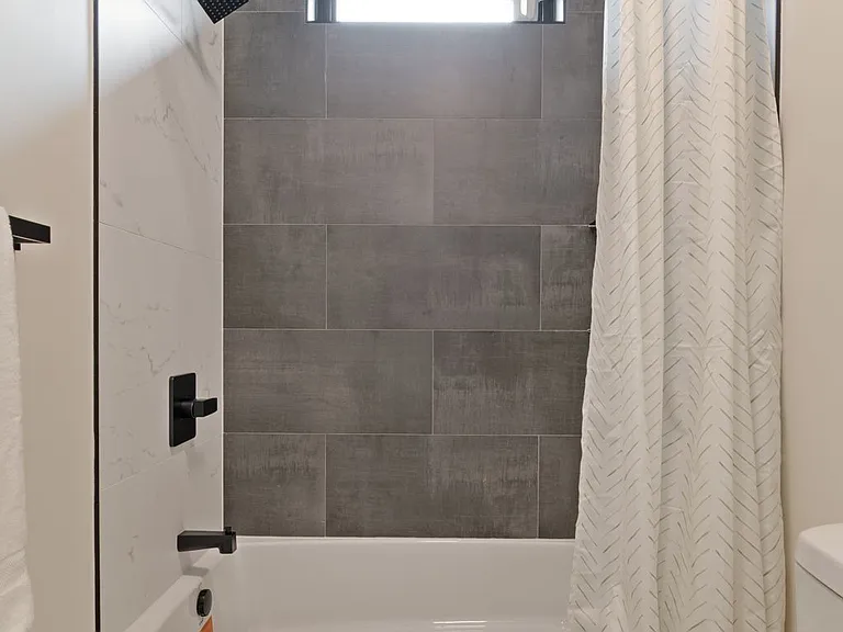 1240 Kenmore Pl — Photo 60