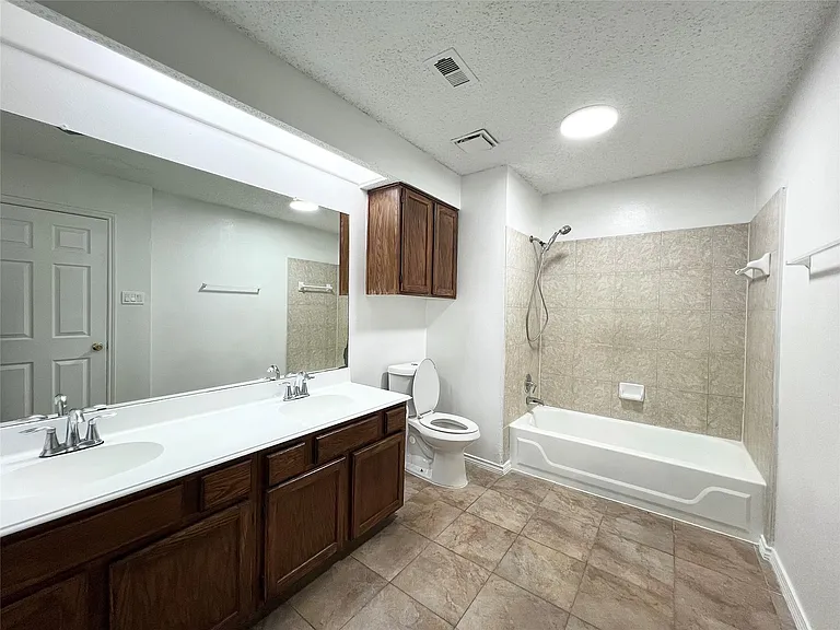 12710 Leader St #B — Photo 10