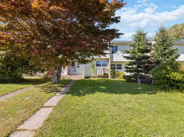 19 Aberdeen Ct, Halifax, NS B2X 1K4