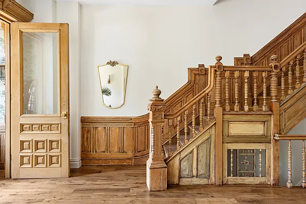 Sold by Compass | media 8