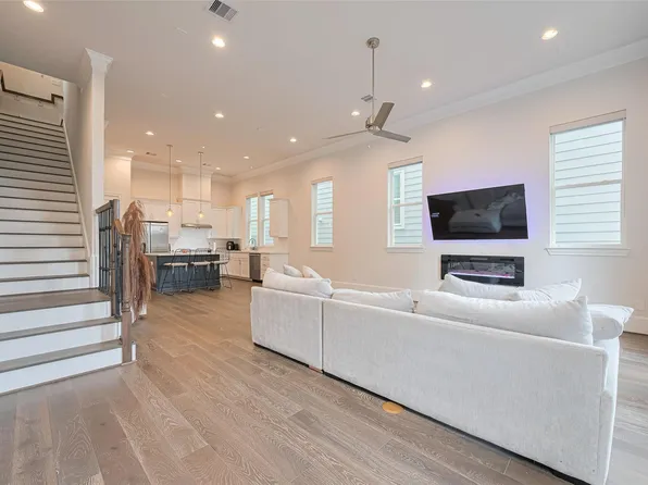 5308 S Capitol St, Houston, TX 77023