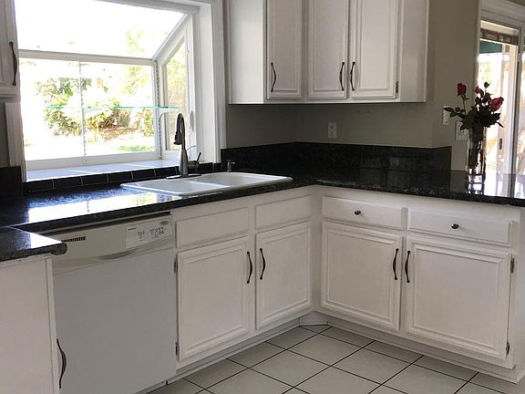 Kitchen with bay window