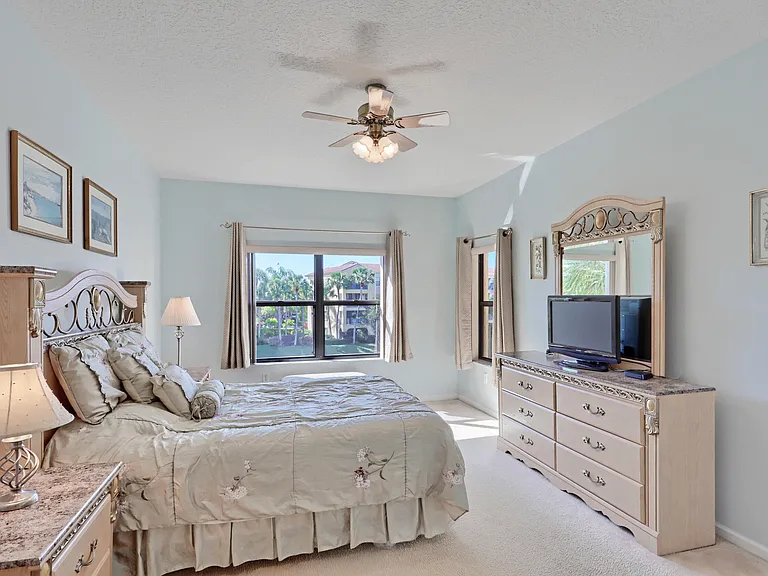 800 Uno Lago Dr #305 — Photo 26