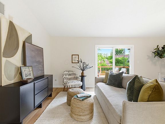 3rd image of 2139 Camelback Dr