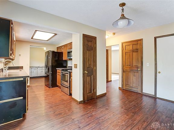 4th image of 6153 Gentry Woods Dr